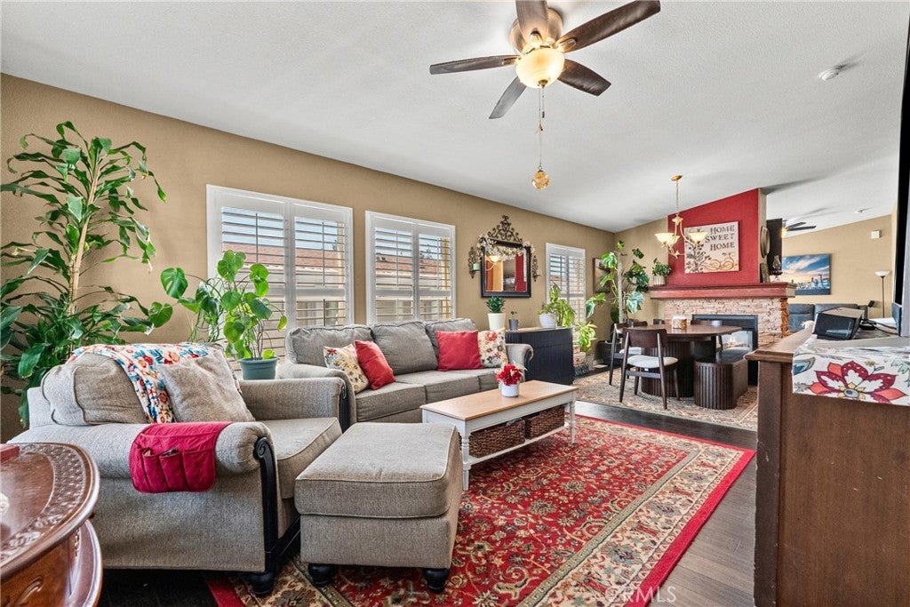 15455 Glenoaks Boulevard SPC 4