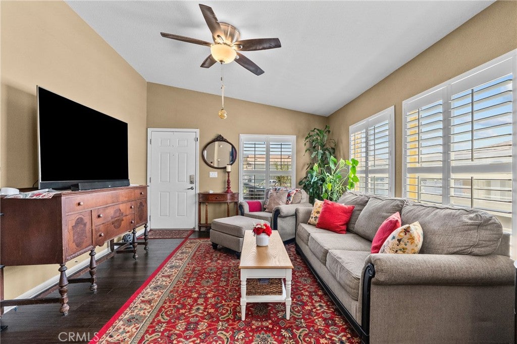 15455 Glenoaks Boulevard SPC 4