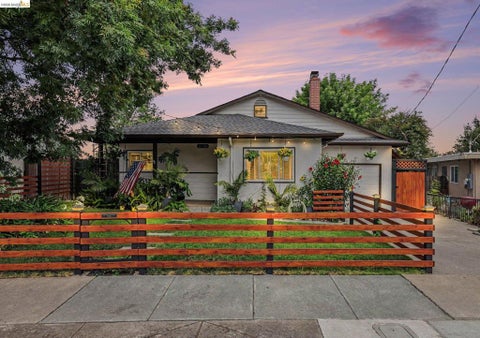 Photo of 2889 Gillet Avenue AVE, Concord, CA 94520 (MLS # 41142009)