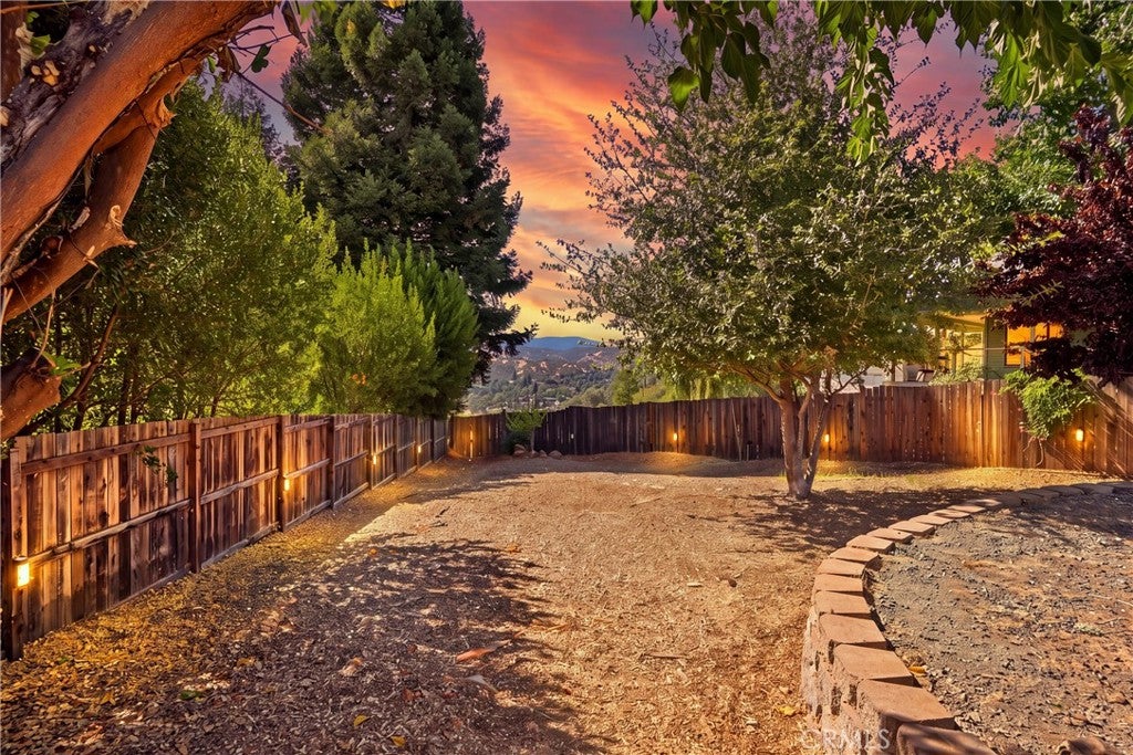 19527 Stonegate