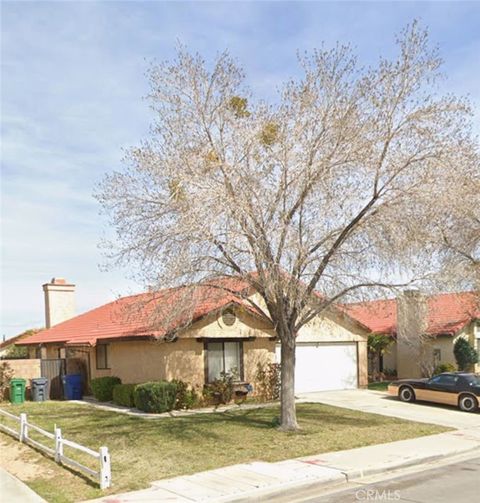 Photo of 3509 E Avenue R12, Palmdale, CA 93550 (MLS # IV26156121)