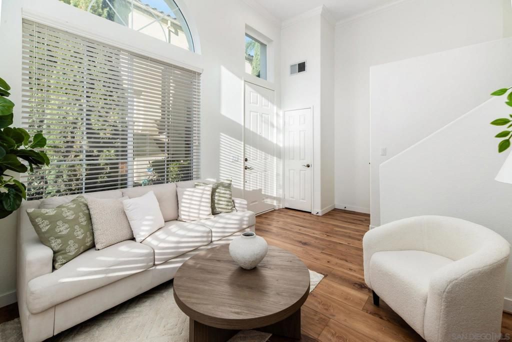 Photo of 3710 Mykonos Ln Ln #172, San Diego, CA 92130 (MLS # 260009313SD)