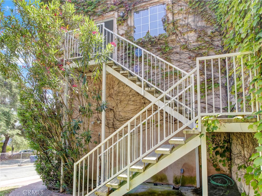 3207 Kenneth Drive