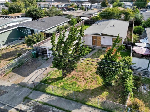 Photo of 27758 La Porte Ave AVE, Hayward, CA 94545 (MLS # 41148301)
