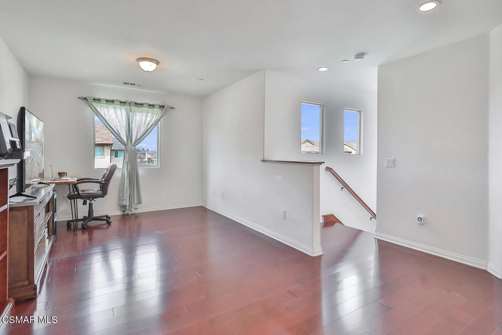 Canterbury Lane-502 - 210 - Residential