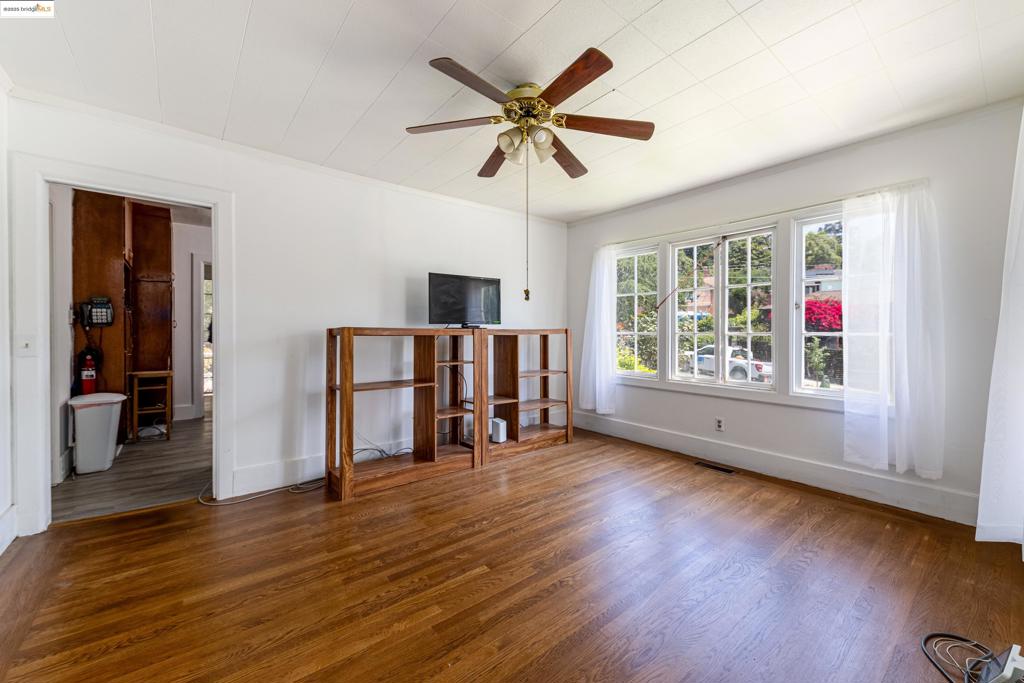 MAXWELL  PARK - Residential