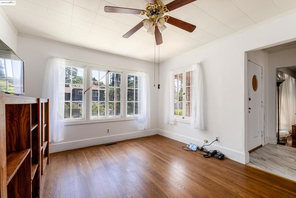 MAXWELL  PARK - Residential