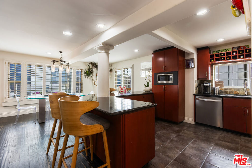 219 2nd Street