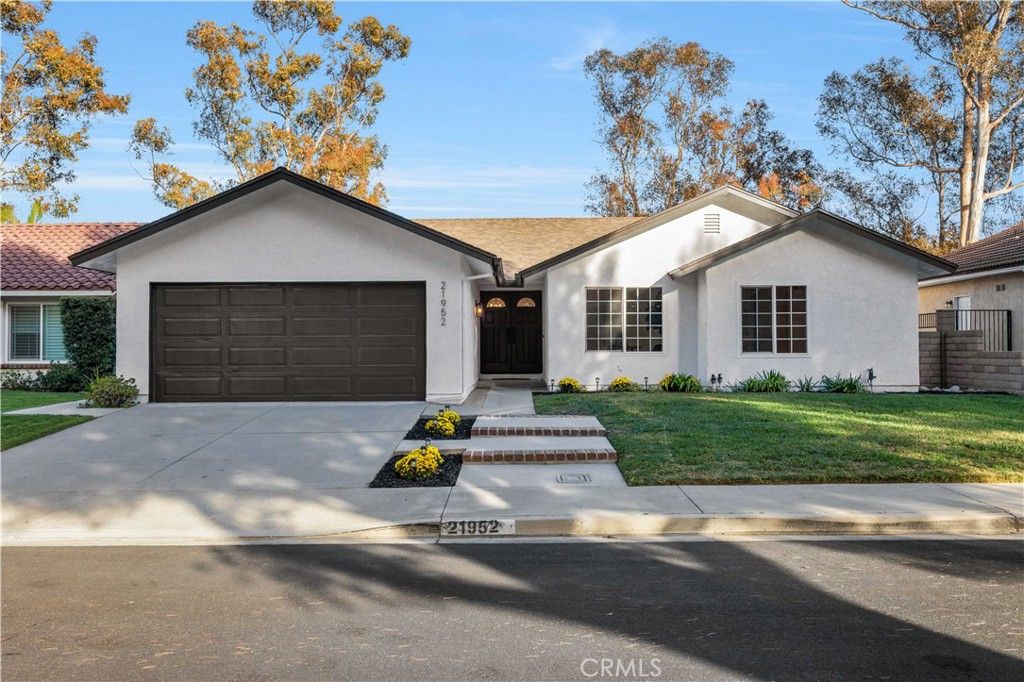 Photo of 21952 Esplendor, Mission Viejo, CA 92691 (MLS # OC25255037)