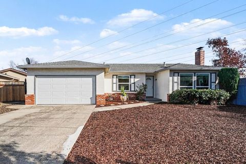 Photo of 25 25 Marilyn Pl Pl, San Ramon, CA 94583 (MLS # 41123253)