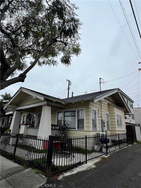 Tiny photo for 521 Olive Avenue, Long Beach, CA 90802 (MLS # SB25172349)