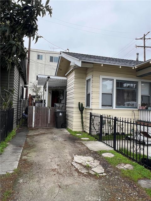 Tiny photo for 521 Olive Avenue, Long Beach, CA 90802 (MLS # SB25172349)