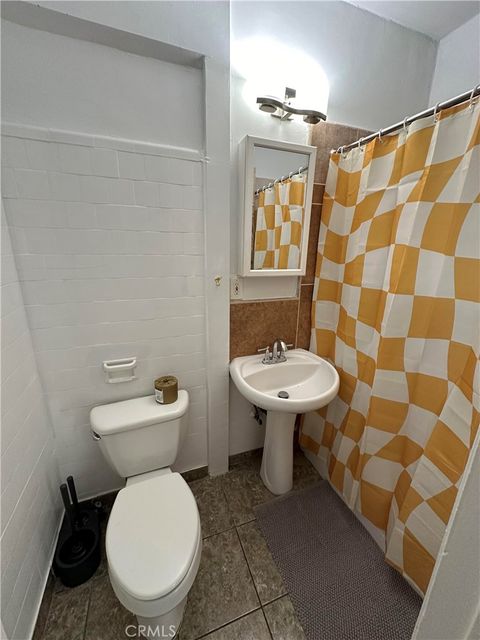 Tiny photo for 521 Olive Avenue, Long Beach, CA 90802 (MLS # SB25172349)