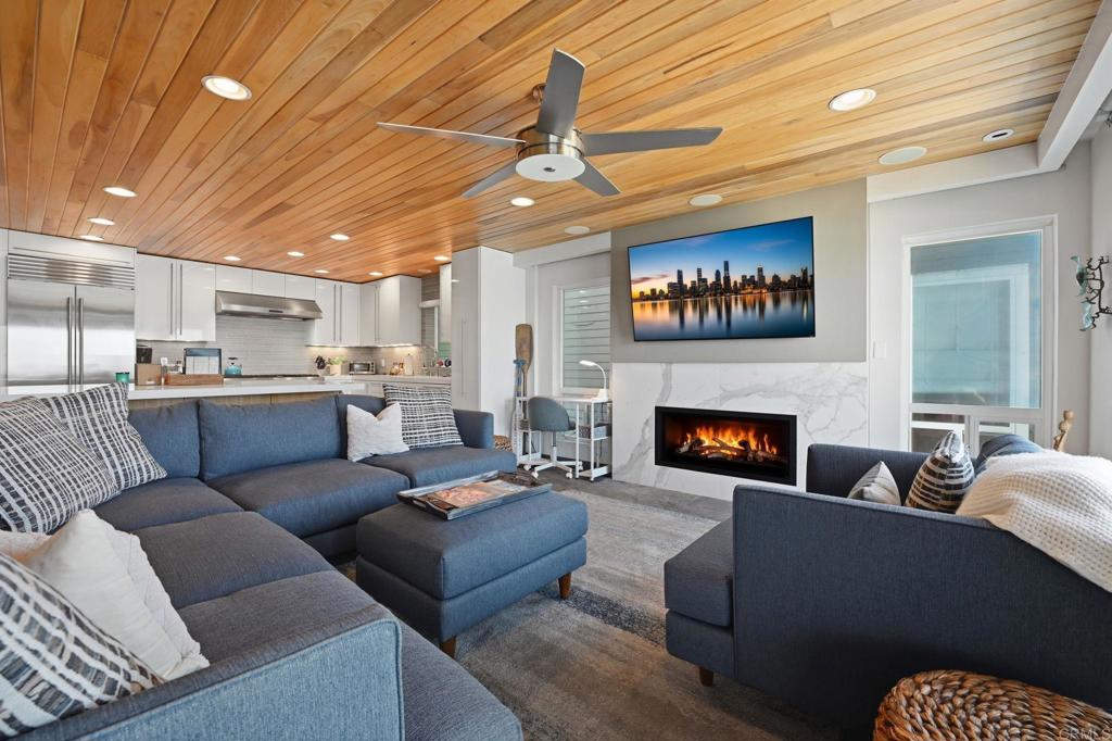 1129 S Pacific Street A