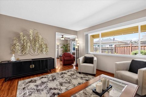 Tiny photo for 9049 Craydon Circle, San Ramon, CA 94583 (MLS # ML82037533)