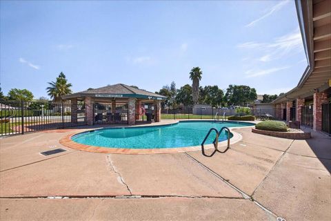 Tiny photo for 9049 Craydon Circle, San Ramon, CA 94583 (MLS # ML82037533)