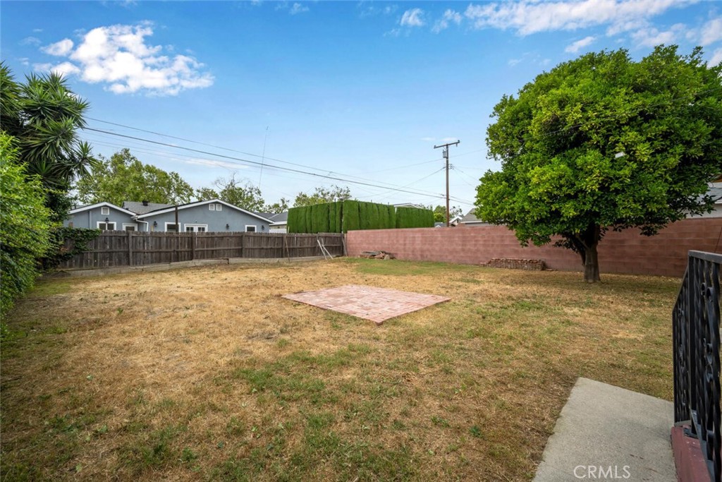 Lakewood Park/North of Del Amo (LND) - Residential