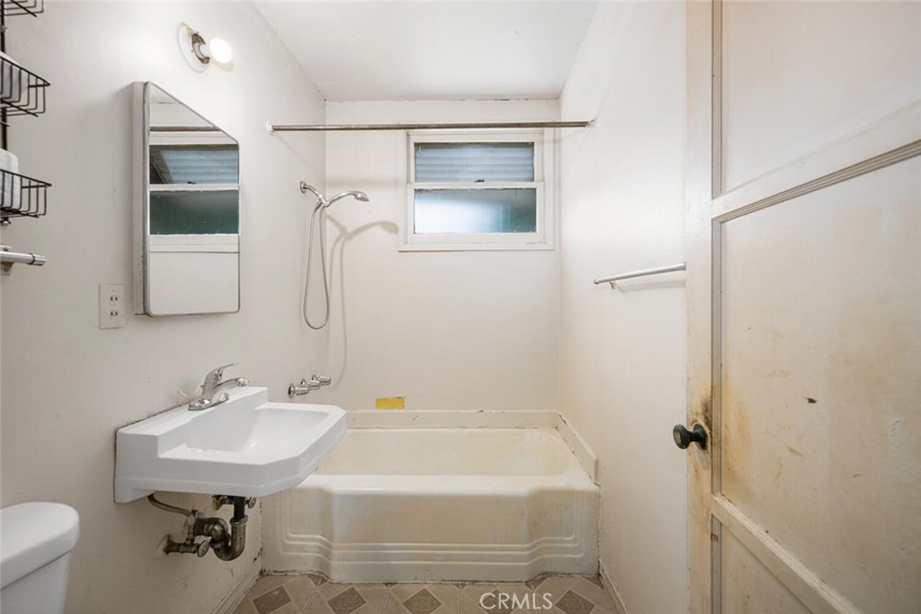 Lakewood Park/North of Del Amo (LND) - Residential