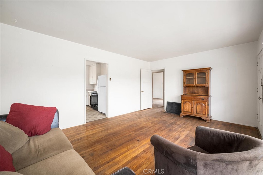 Lakewood Park/North of Del Amo (LND) - Residential