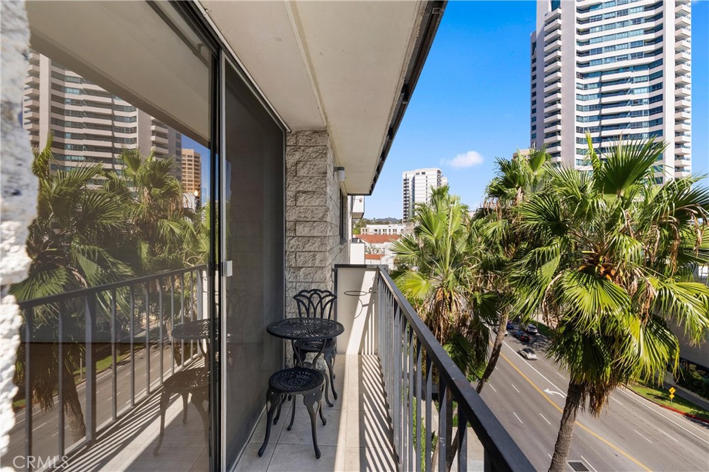 10535 Wilshire 912
