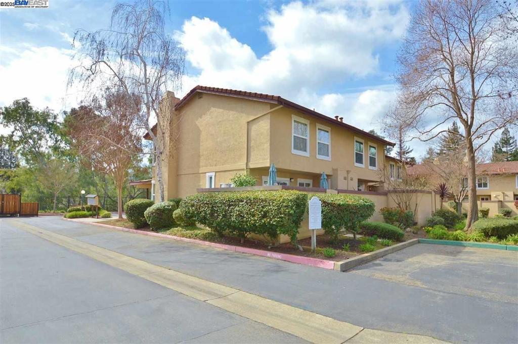 4428 Del Valle Pkwy