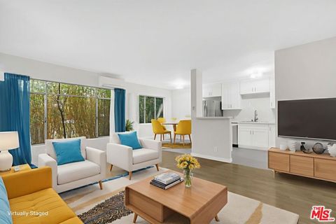 Photo of 2488 N Beachwood Drive #2, Los Angeles, CA 90068 (MLS # 26650785)