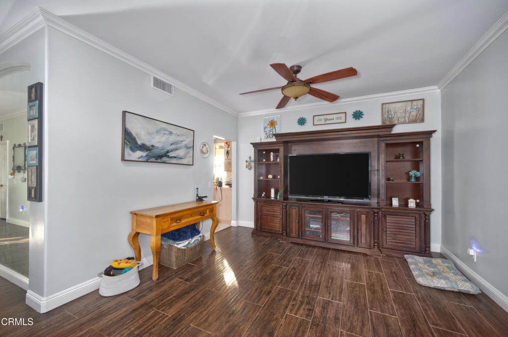 1112 Mockingbird Lane