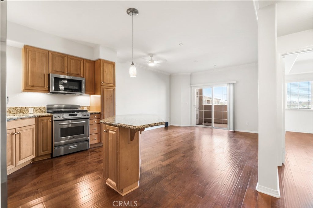 21345 Hawthorne Boulevard 415