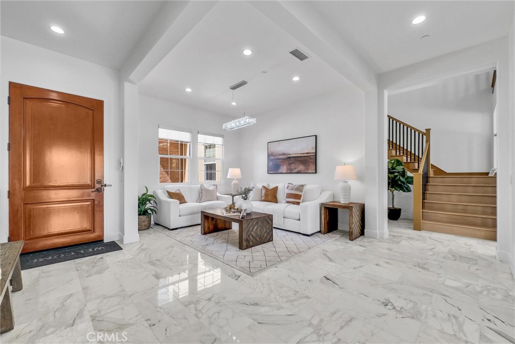 520 N Bardsdale Place