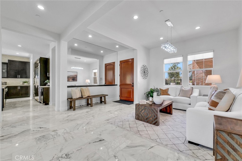 520 N Bardsdale Place