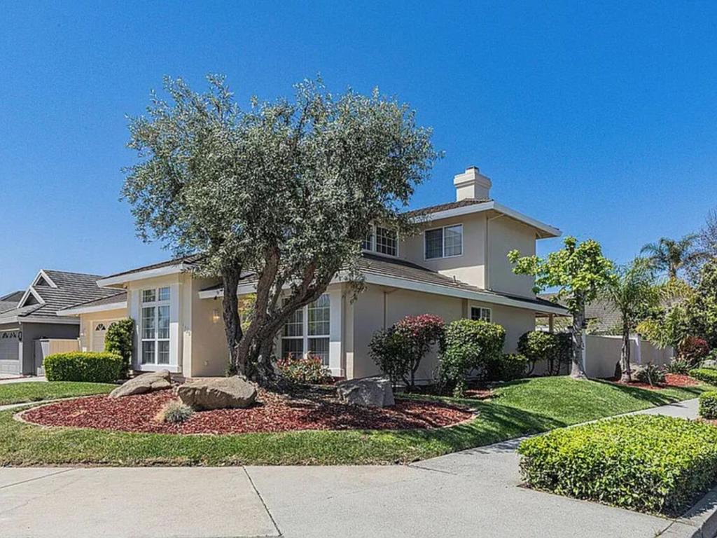 1520 Cambridge Court