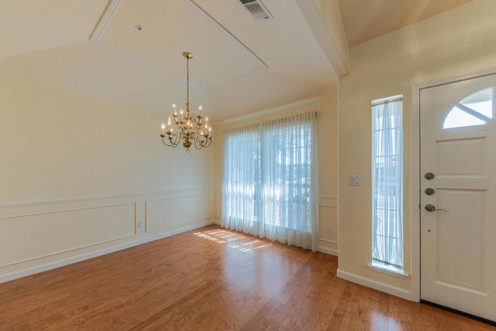 1520 Cambridge Court