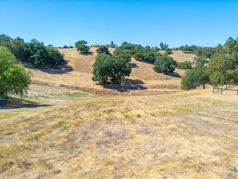 Tiny photo for 9850 Bluegill Drive, Paso Robles, CA 93446 (MLS # NS26063937)