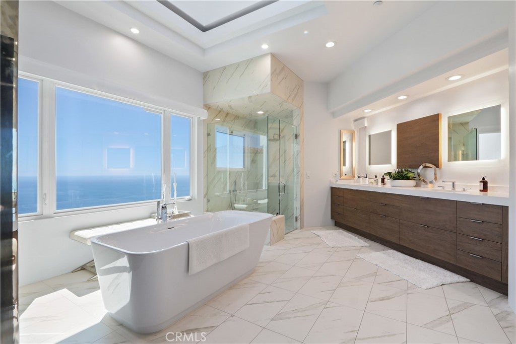 22812 Seaway Drive, Laguna Niguel CA 92677 - Photo 32