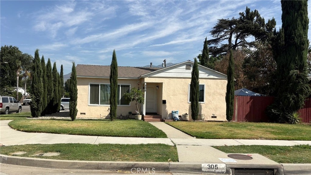 305 E Camino Real