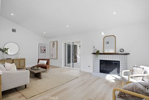 Tiny photo for 1069 Belleza Street, Camarillo, CA 93012 (MLS # SR26047320)