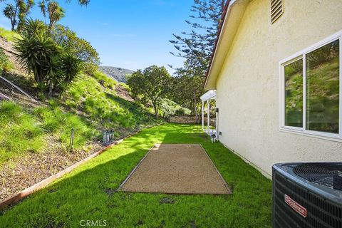 Tiny photo for 1069 Belleza Street, Camarillo, CA 93012 (MLS # SR26047320)