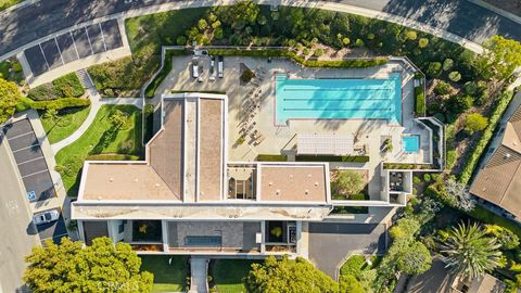 Tiny photo for 1069 Belleza Street, Camarillo, CA 93012 (MLS # SR26047320)