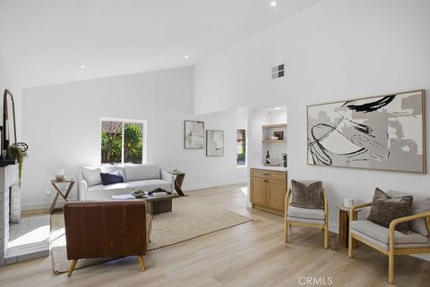 Tiny photo for 1069 Belleza Street, Camarillo, CA 93012 (MLS # SR26047320)