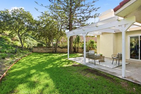 Tiny photo for 1069 Belleza Street, Camarillo, CA 93012 (MLS # SR26047320)