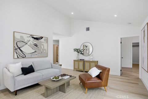 Tiny photo for 1069 Belleza Street, Camarillo, CA 93012 (MLS # SR26047320)