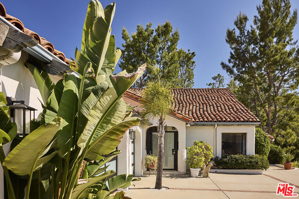 2266 Cold Canyon Road