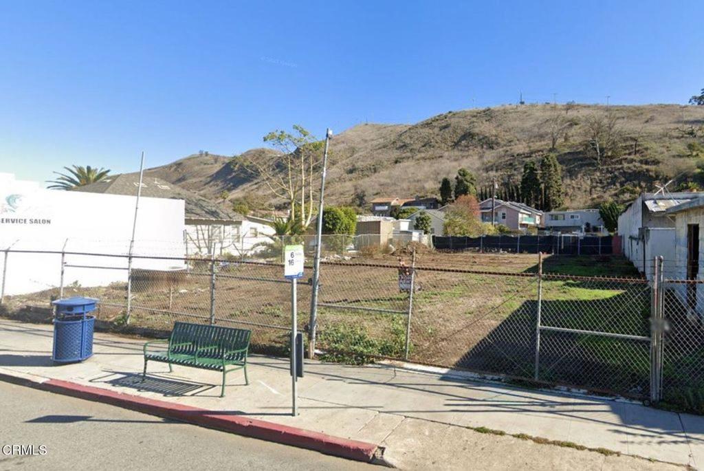 320 N Ventura Avenue