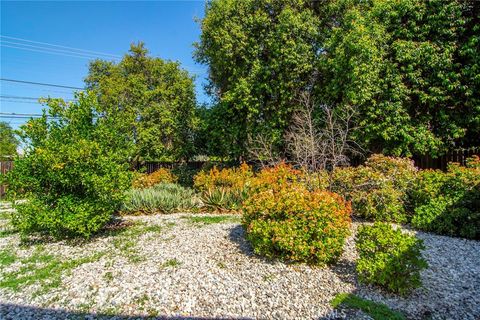 Tiny photo for 23001 Vanowen Street, West Hills, CA 91307 (MLS # SR26045997)