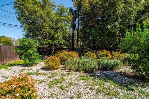 Tiny photo for 23001 Vanowen Street, West Hills, CA 91307 (MLS # SR26045997)