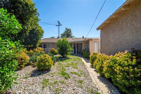 Tiny photo for 23001 Vanowen Street, West Hills, CA 91307 (MLS # SR26045997)