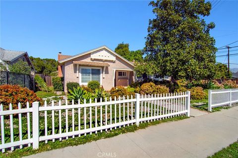 Tiny photo for 23001 Vanowen Street, West Hills, CA 91307 (MLS # SR26045997)