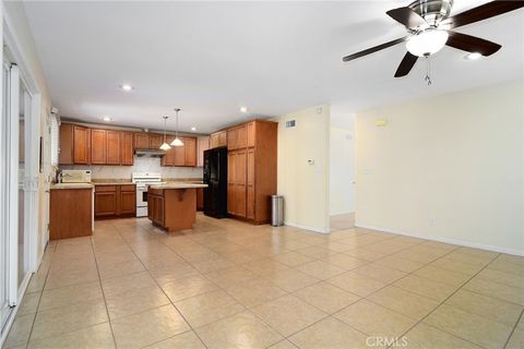 Tiny photo for 23001 Vanowen Street, West Hills, CA 91307 (MLS # SR26045997)