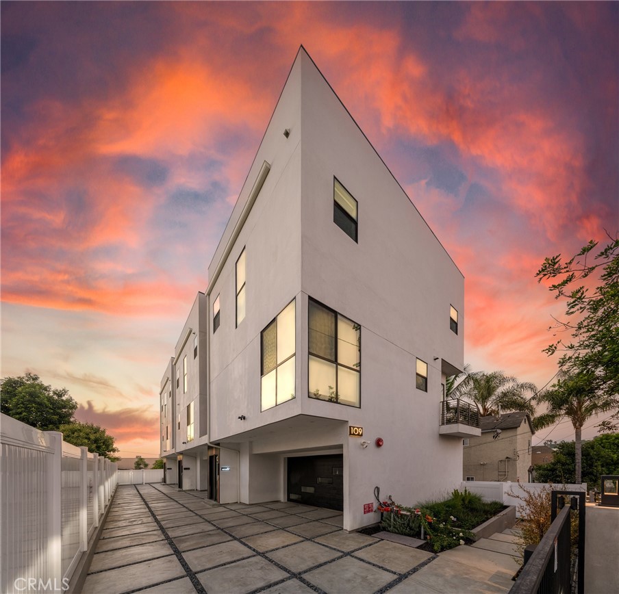 Modern 4-Bedroom, 4-Bath Townhouse with Rooftop Deck and Scenic Views Near Silverlake and Echo Park. Elevate your lifestyle in this contemporary townhouse featuring 3 bedrooms, 3 bathrooms, and a private rooftop deck with sweeping city and hillside views. Ideally located near the 101 freeway, this residence offers a seamless blend of luxury and convenience. The open-concept interior boasts high ceilings, modern finishes, and abundant natural light. Spacious bedrooms offer privacy and comfort, with en-suite or adjacent baths. Enjoy effortless access to shopping, dining, top-rated schools, and major commuter routes—all from a stylish, thoughtfully designed home.