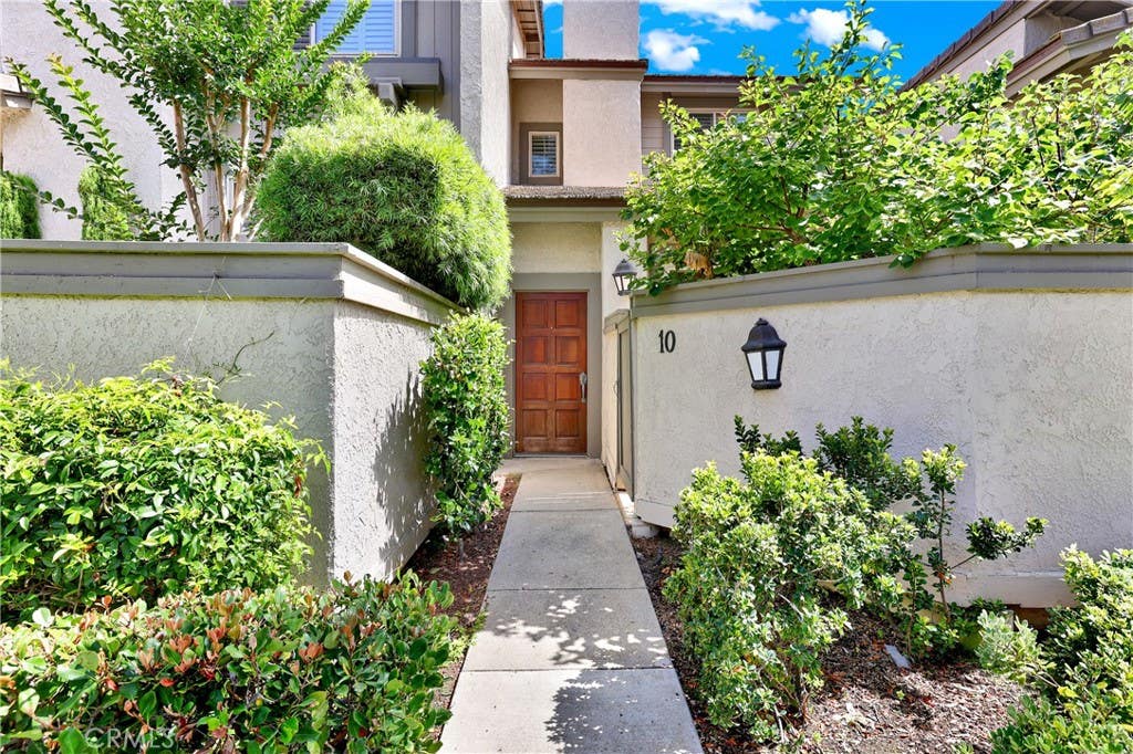 Photo of 10 Evening Shadow, Irvine, CA 92603 (MLS # OC26153184)